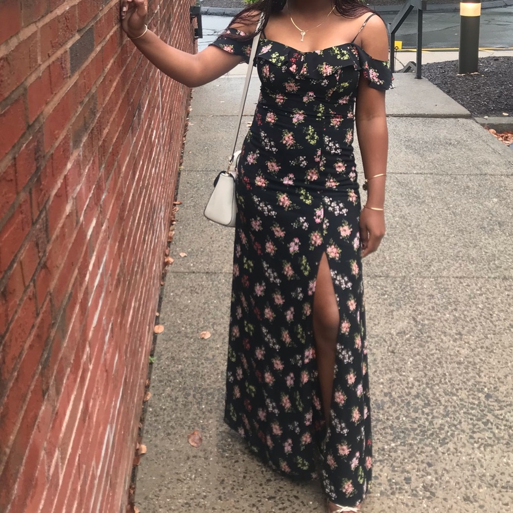 Very new classy maxi dress